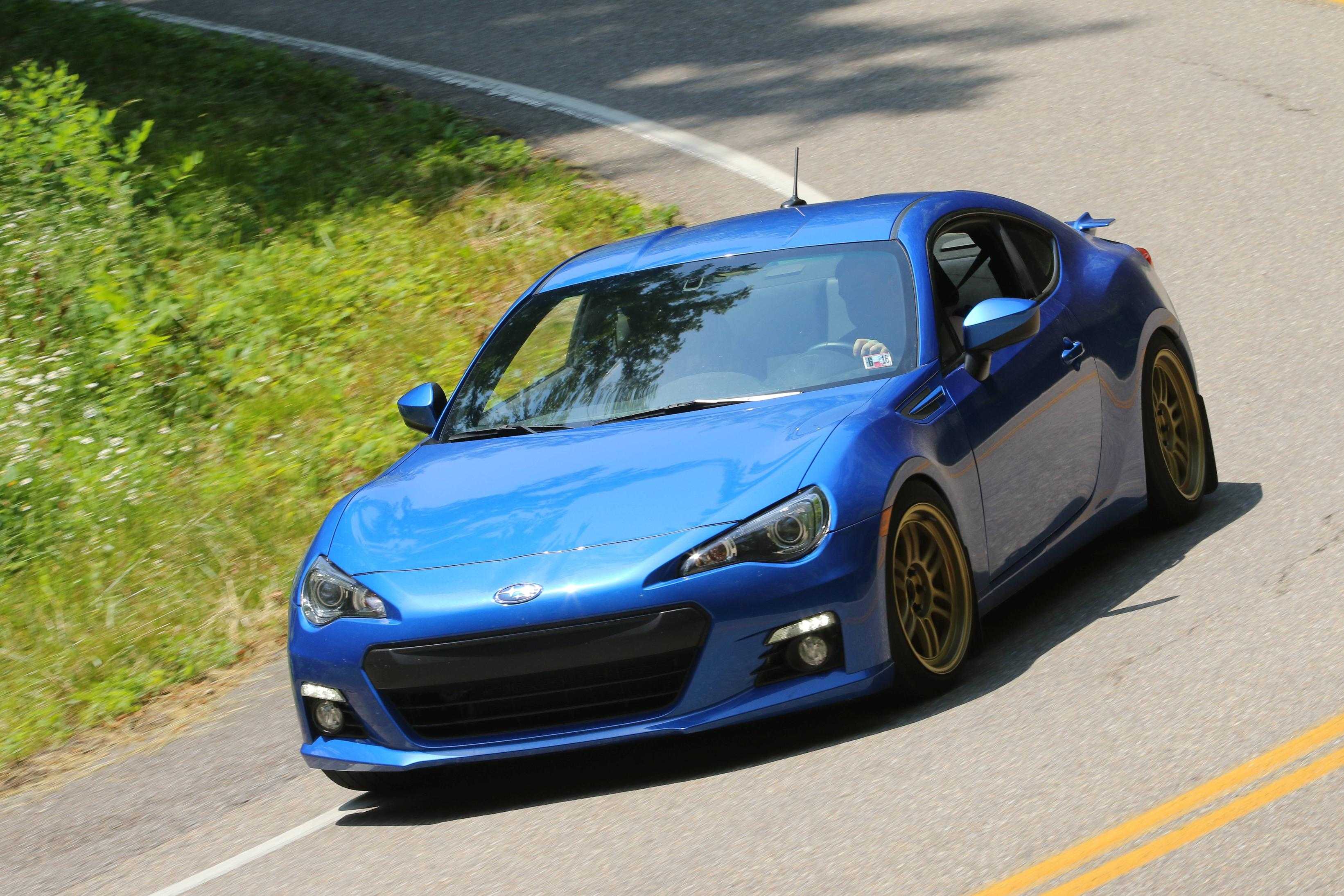 Subaru BRZ Р Toyota gt 86