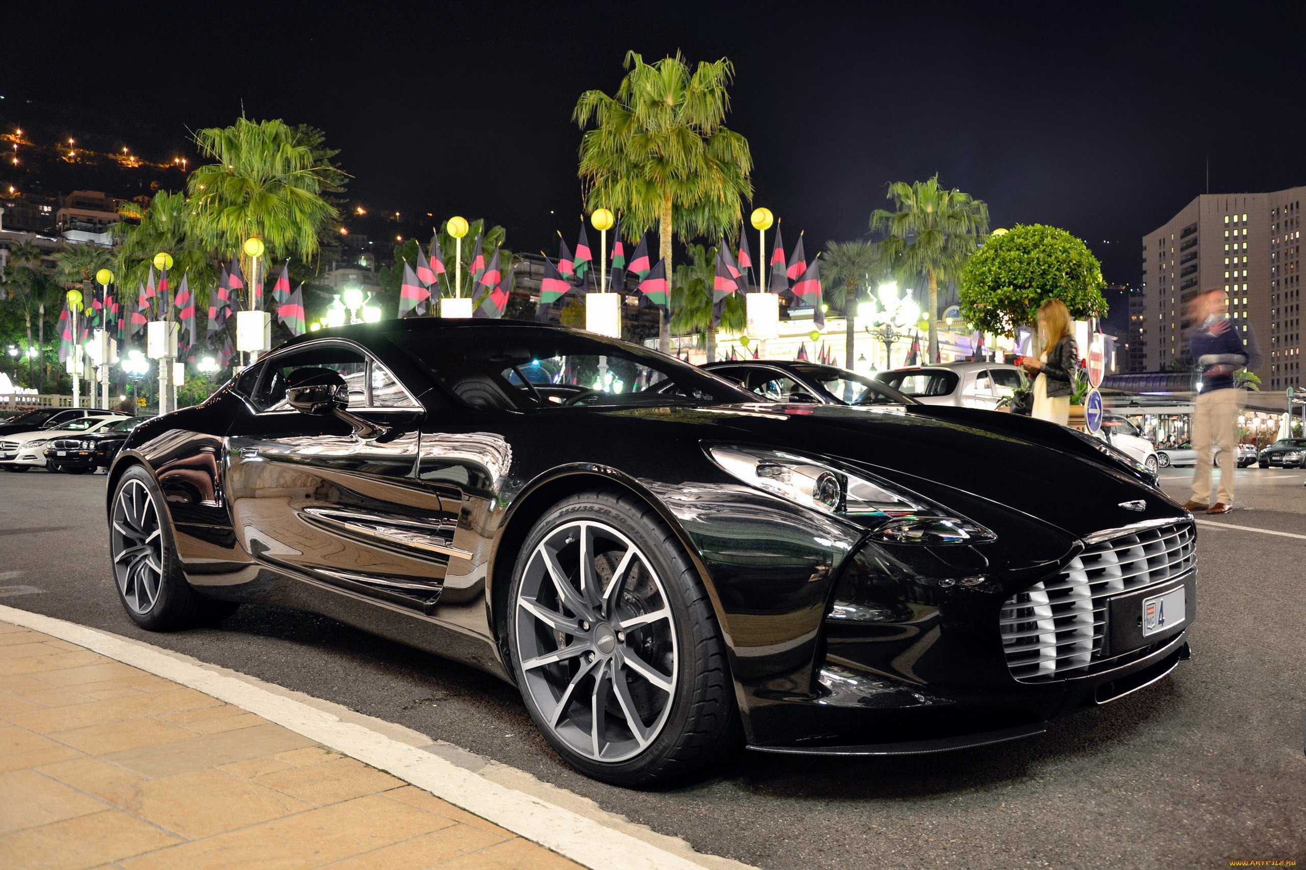 Aston Martin one-77 в России