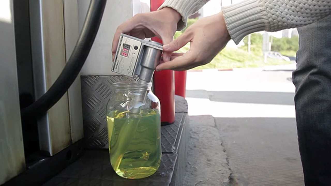 Как удалить воду из бензобака