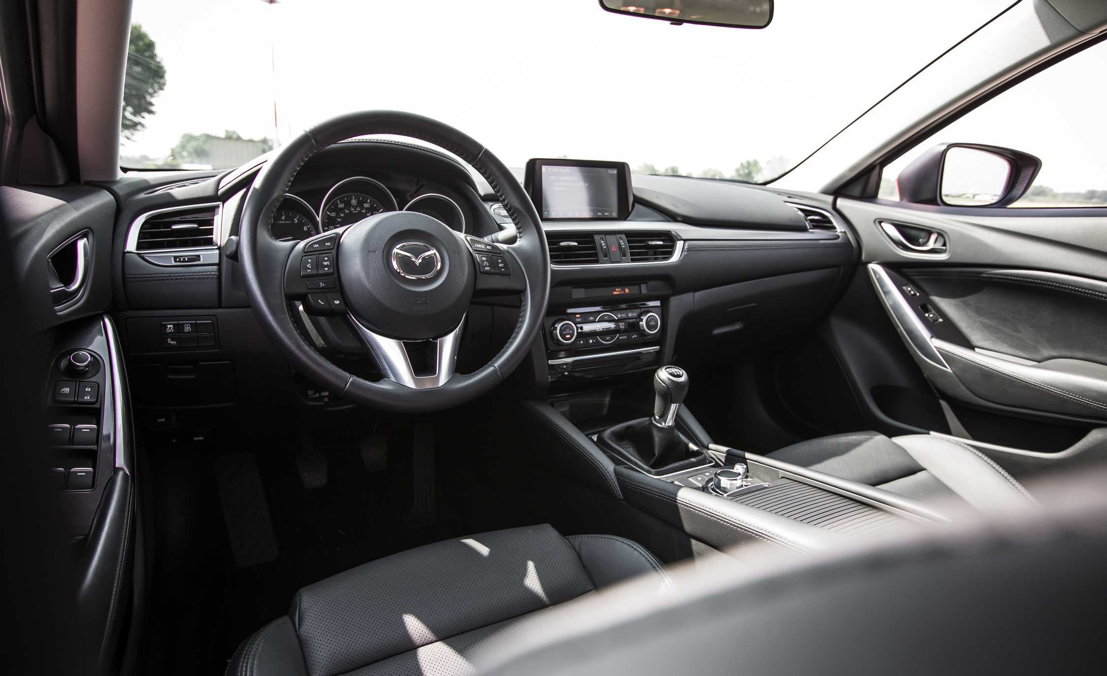 Мазда комплектации актив. Мазда 6 Актив 2015. Mazda 6 2017 Interior. Mazda 6 2015 Interior. Mazda 6 2017 салон.