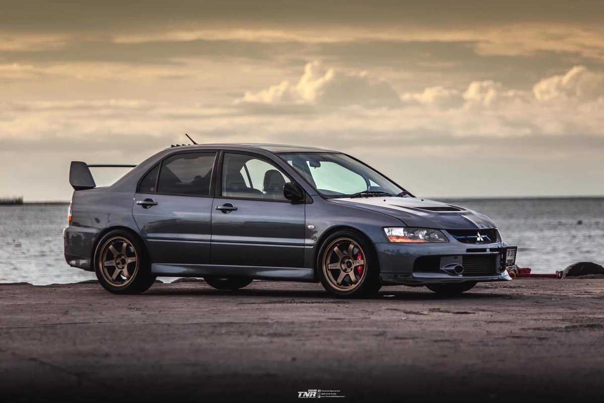 Mitsubishi Lancer Evolution 2003