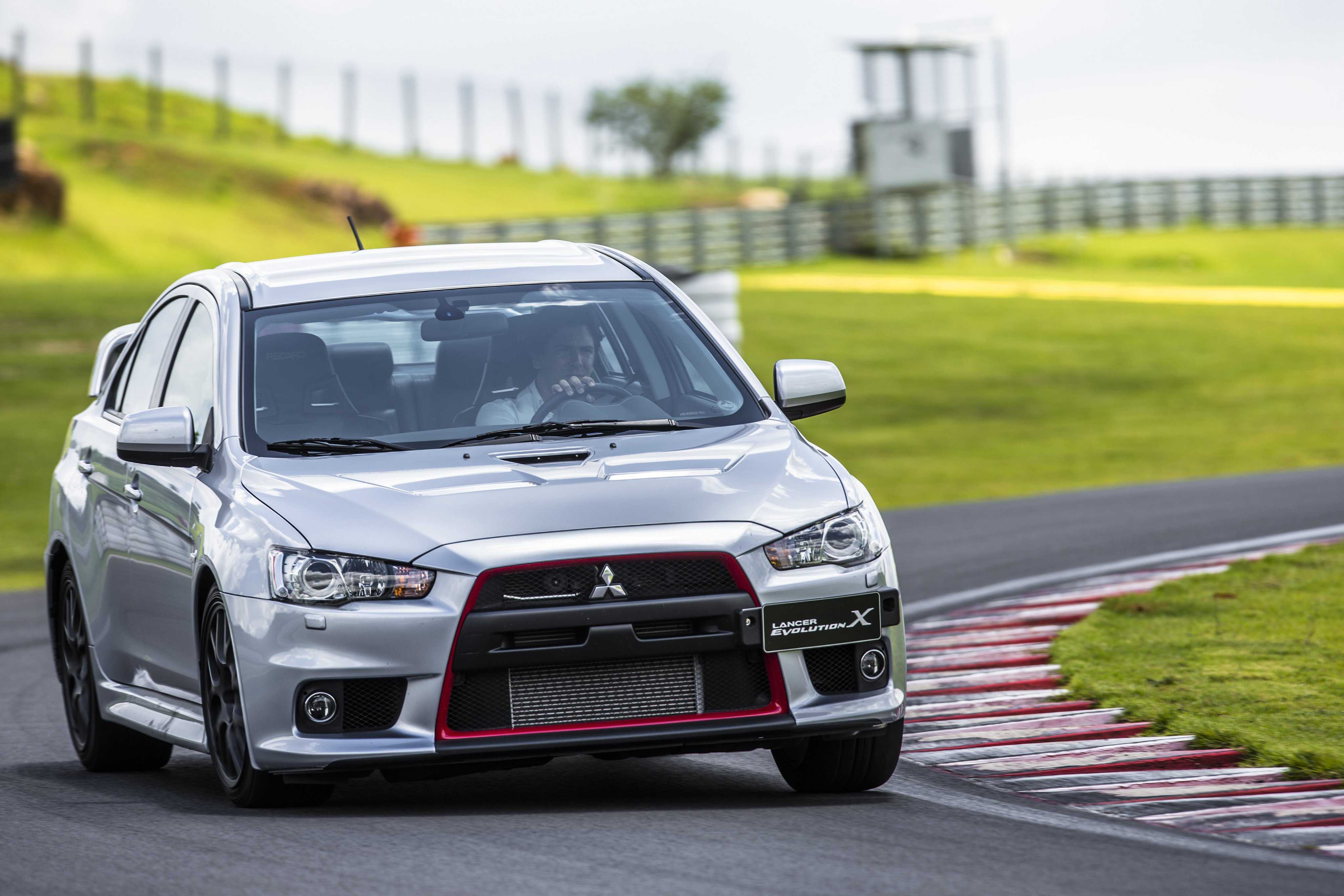 Mitsubishi Lancer Evolution 10 2020