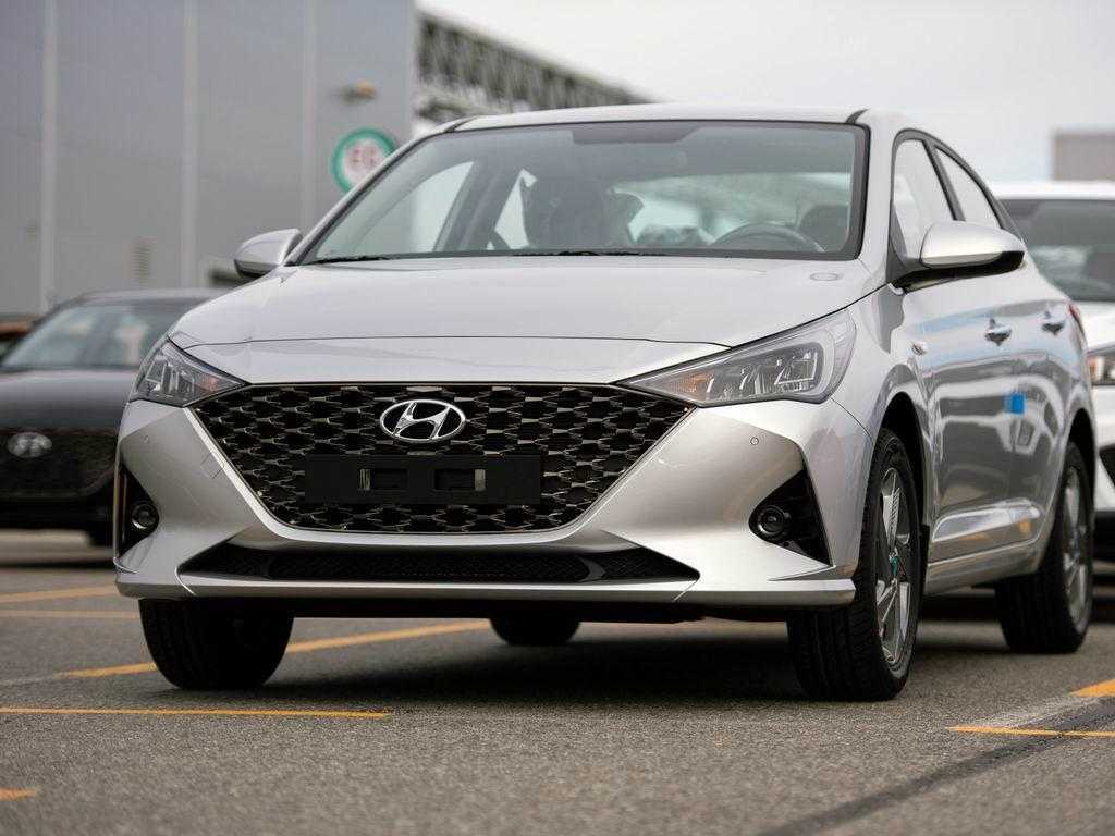 Для обновленного седана Hyundai Solaris 2020 стала доступна новая безопасная комплектация под названием Prosafety В списке оснащения такой