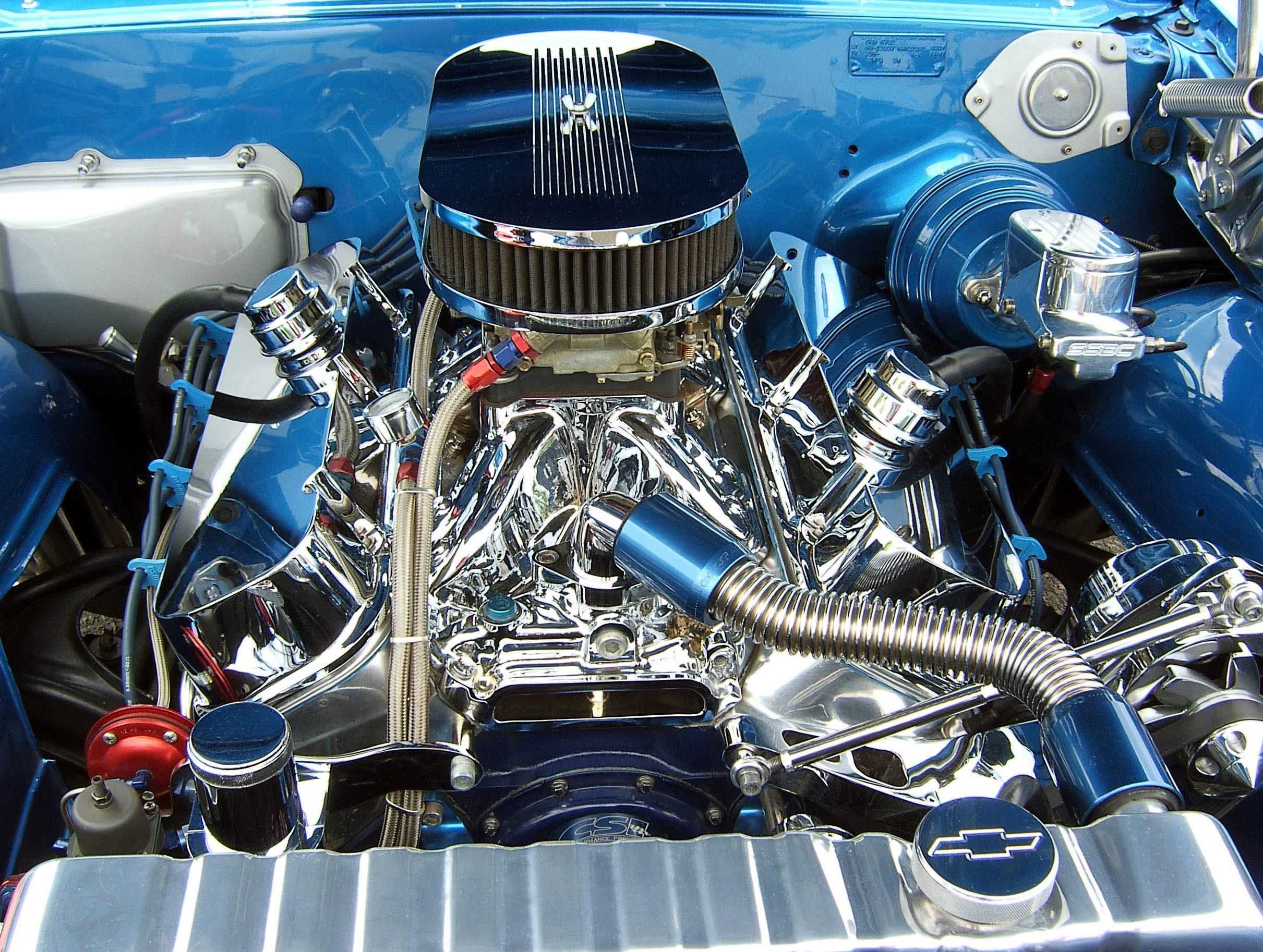 Двигатель на автомобиле является. Маслкары с двигателем v8. Мотор в8. Bds 8-71 нагнетатель Чарджер. Мотор v8 4,3 Маслкар.