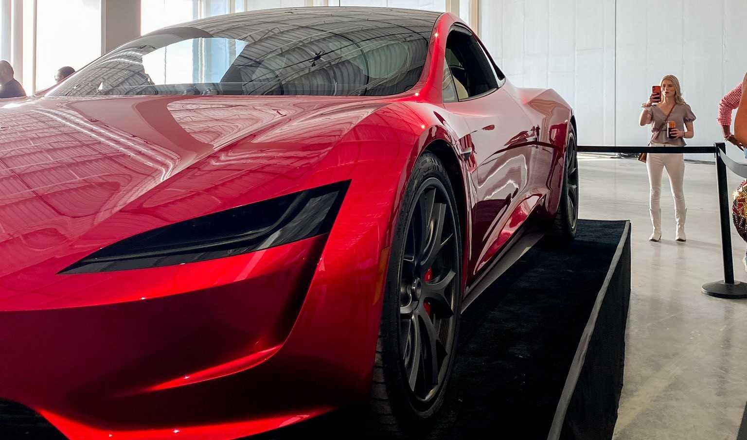 Tesla Roadster 2020