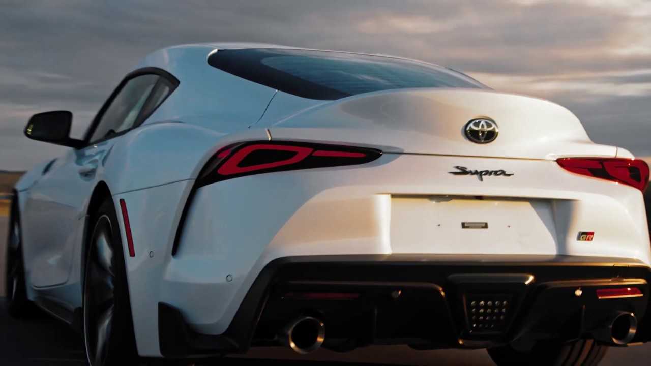 Toyota Supra 2020 сзади