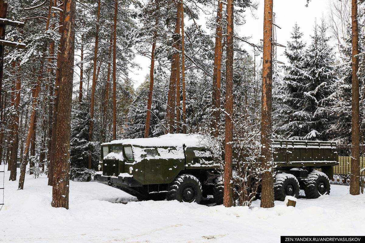 Маз-537 «ураган» — технические характеристики военного седельного тягача