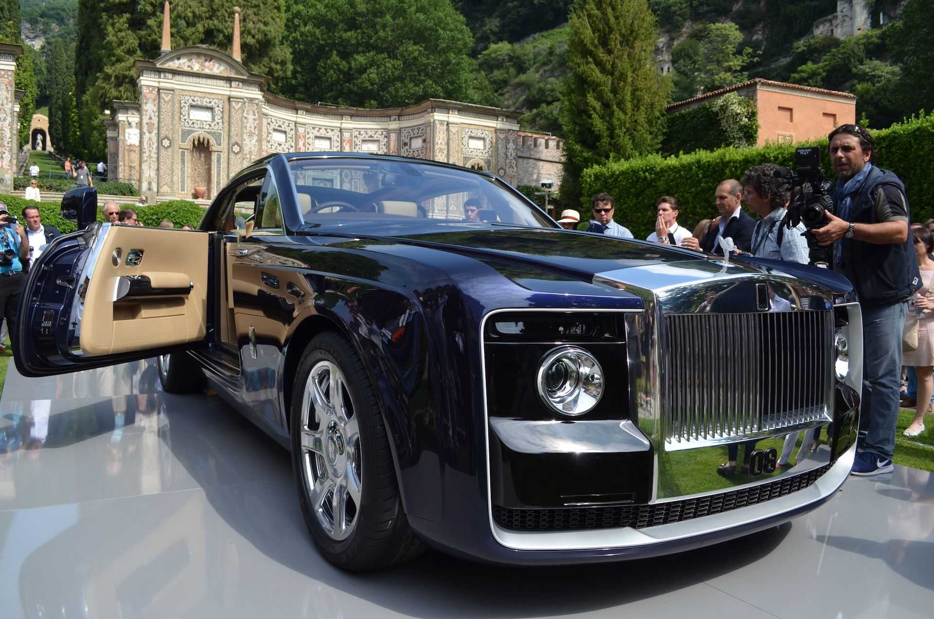 Rolls Royce Phantom 2021 Р·РѕР»РѕС‚РѕР№