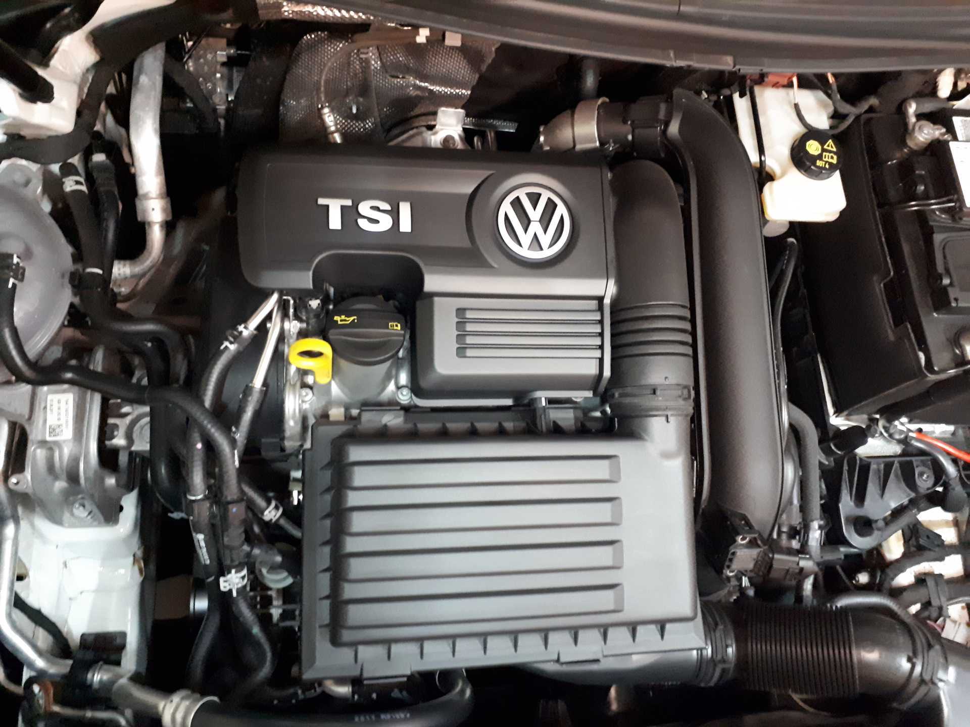 Двигатель тигуан 1.4 150. Двигатель Volkswagen Tiguan 1.4 TSI. Двигатель Фольксваген Тигуан 1.4. Volkswagen 1.4 TSI 150 Л.С. Двигатель Volkswagen Tiguan 2 1.4.