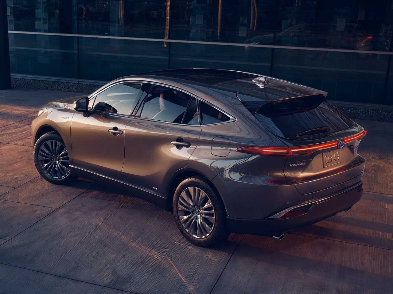 Годовой тест-драйв toyota venza 2021 года | движение24