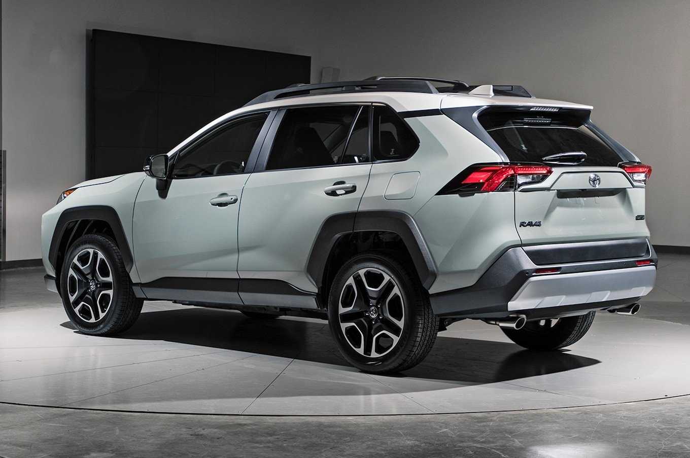 Тест-драйв toyota rav4 2017 — универсальный солдат