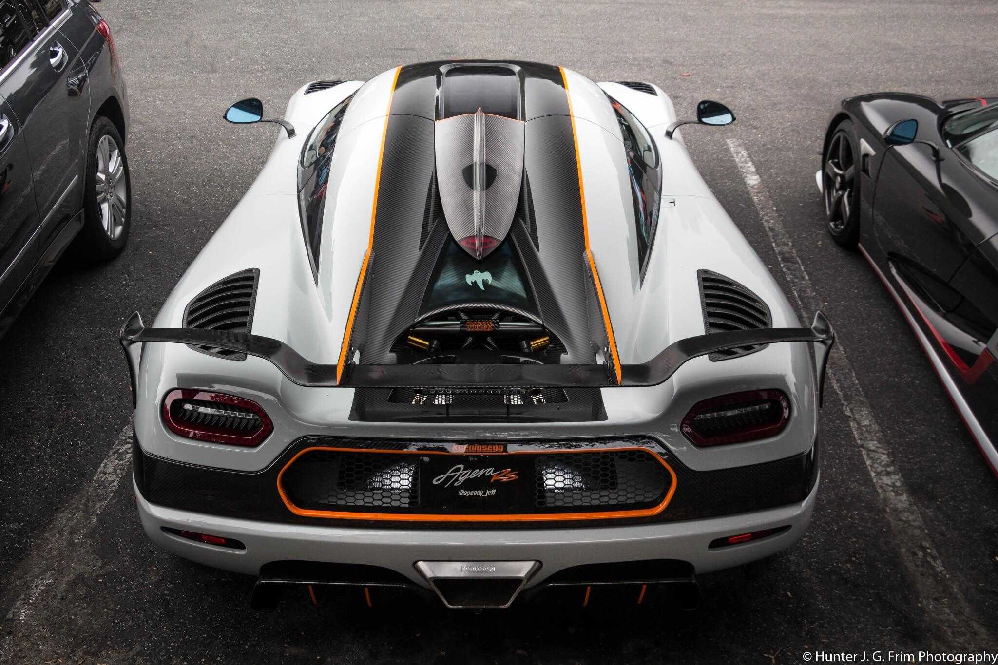 Koenigsegg agera rs. Koenigsegg Agera RS белая. Koenigsegg Agera RS сзади. Кёнигсегг АГЕРА Р сзади.