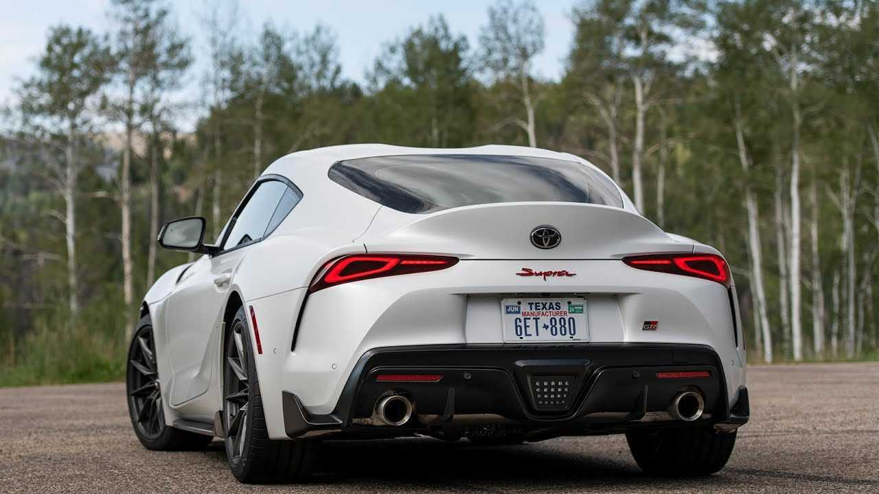 Toyota Supra 2020 сзади