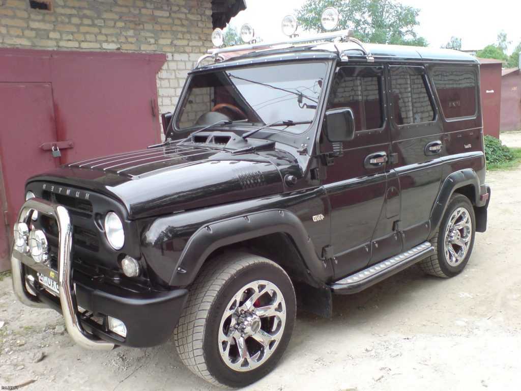 Russian car uaz hunter