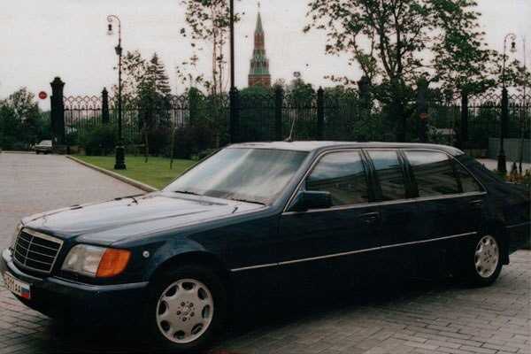 За 34 миллиона рублей на продажу выставлен лимузин бориса ельцина