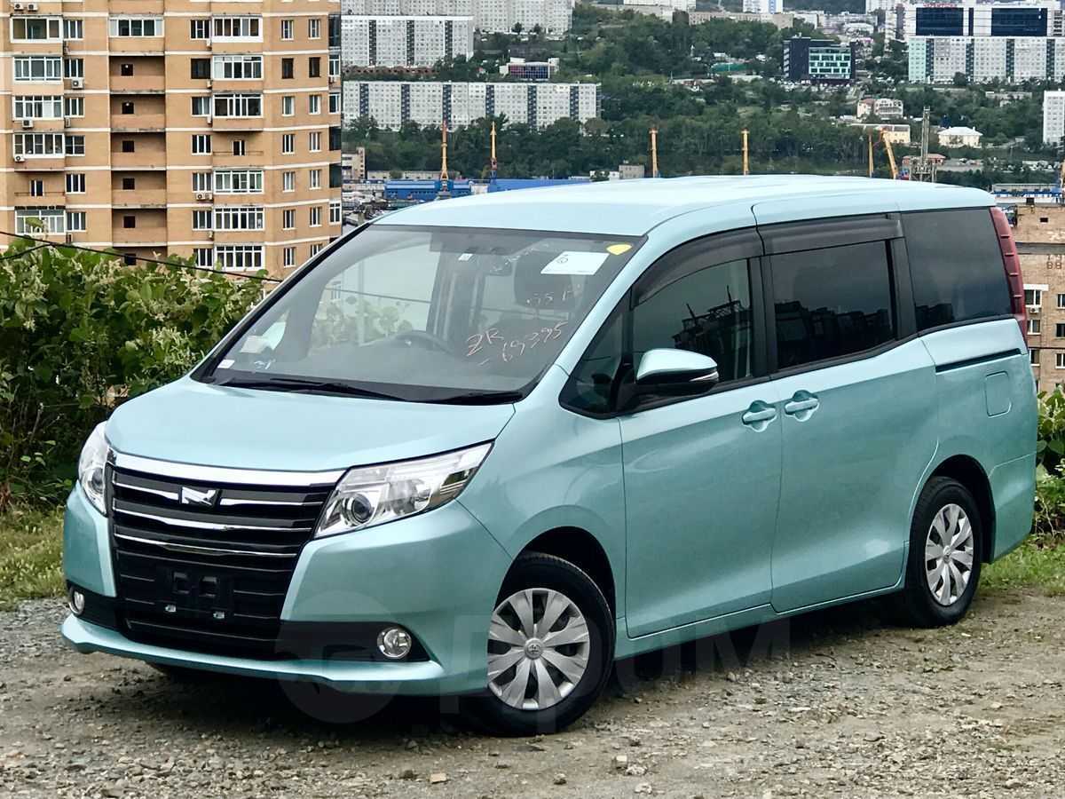 Какой автомобиль лучше toyota voxy или toyota noah | в чем разница