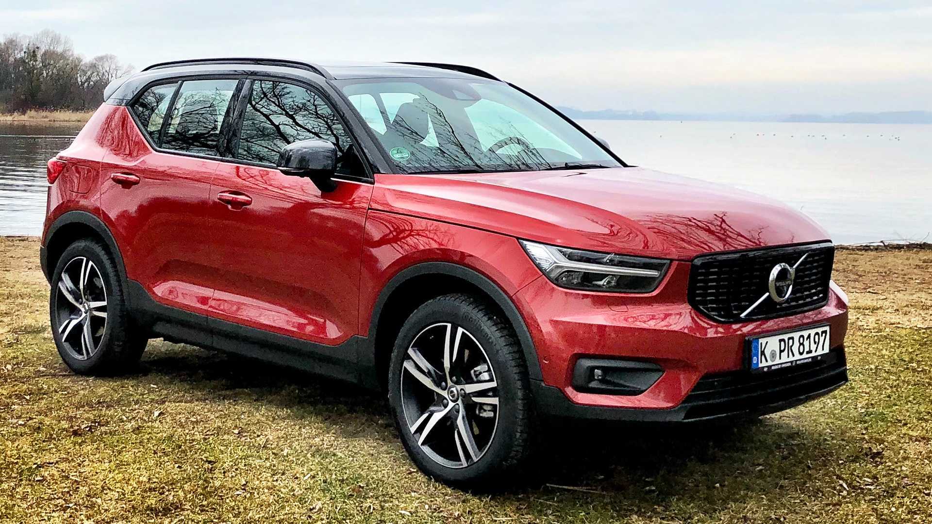 Вольво хс40. Volvo xc40 Red. Volvo 40 xc40. Volvo xc40 2015. Volvo xc40 2021.