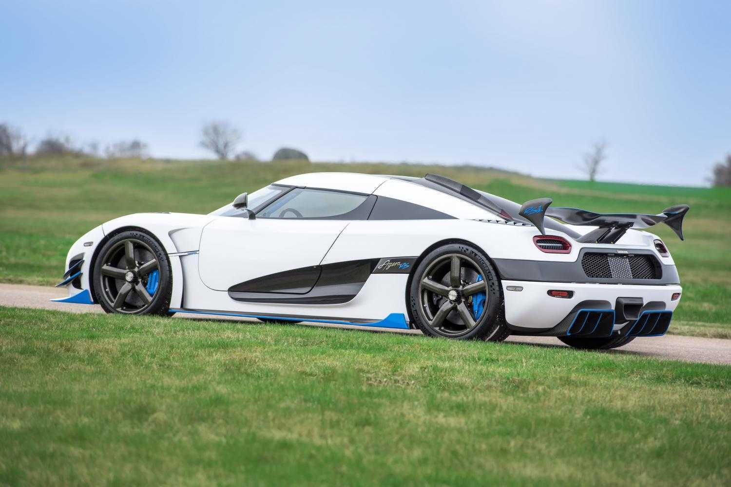 Спорткар Koenigsegg Agera RS