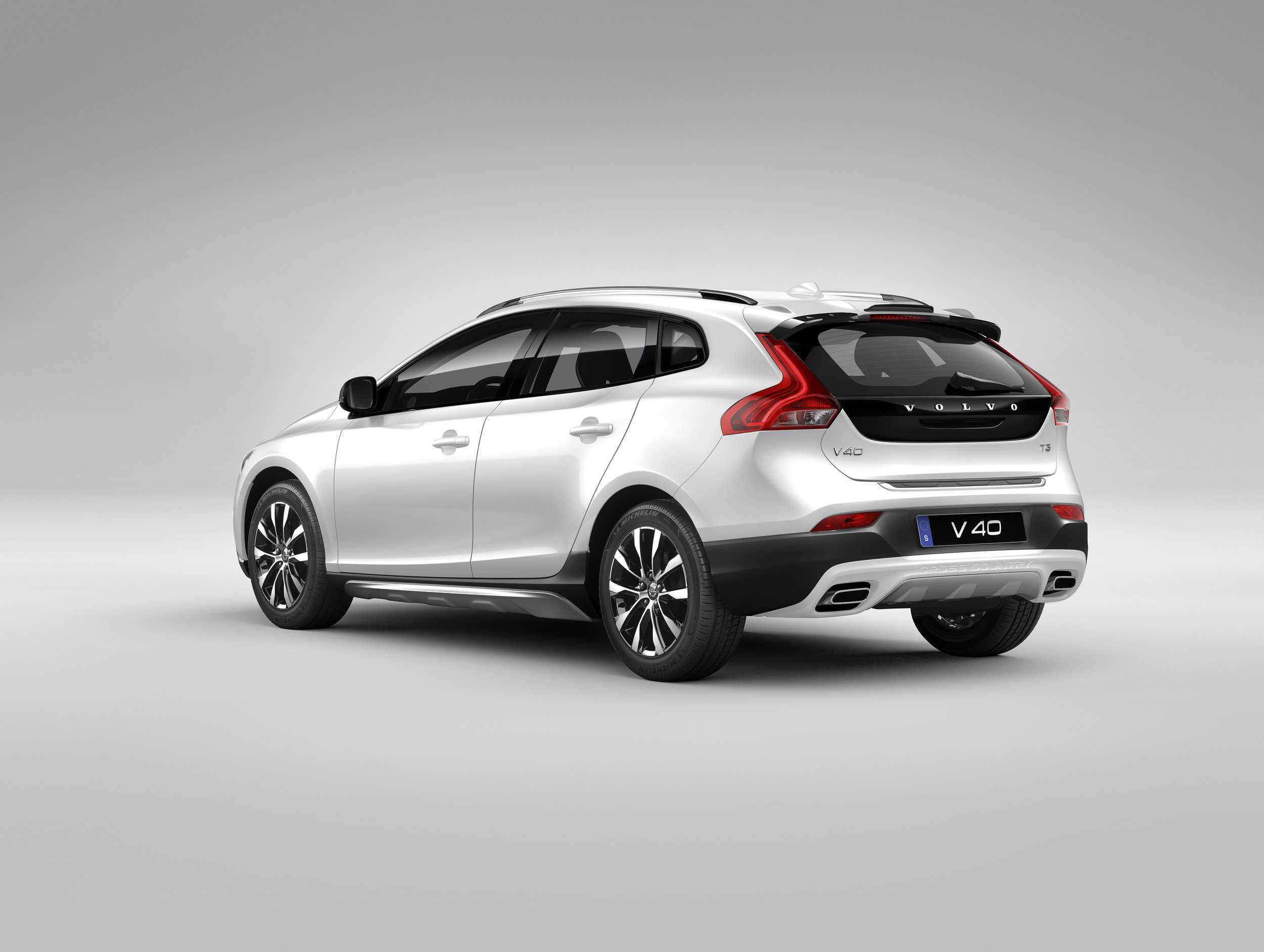 Volvo v40: поколения, кузова по годам, история модели и года выпуска, рестайлинг, характеристики, габариты, фото - carsweek