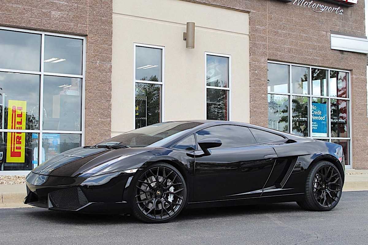 Замена lamborghini aventador появится в 2022 году в форме гибрида